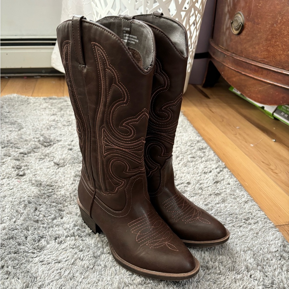 Coconut’s Legend Cowboy boots women’s 8